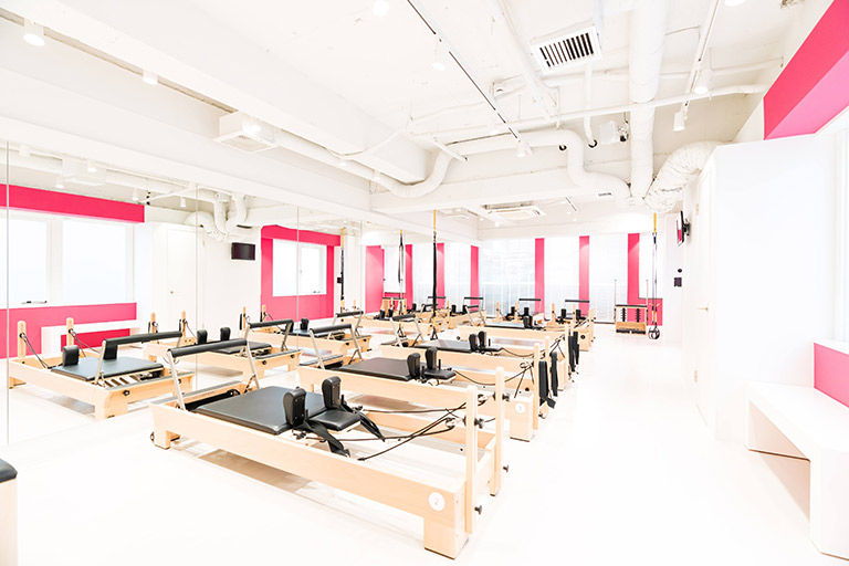 URBAN CLASSIC PILATES 代々木上原の公式掲載写真